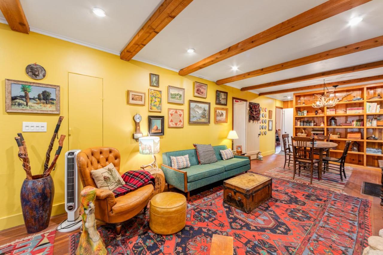 Idyllwild Glory Days Villa ภายนอก รูปภาพ