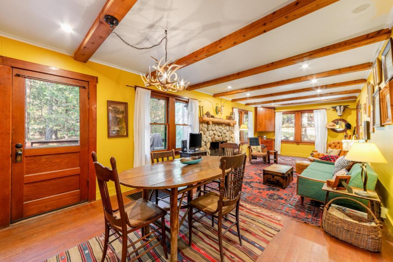 Idyllwild Glory Days Villa ภายนอก รูปภาพ