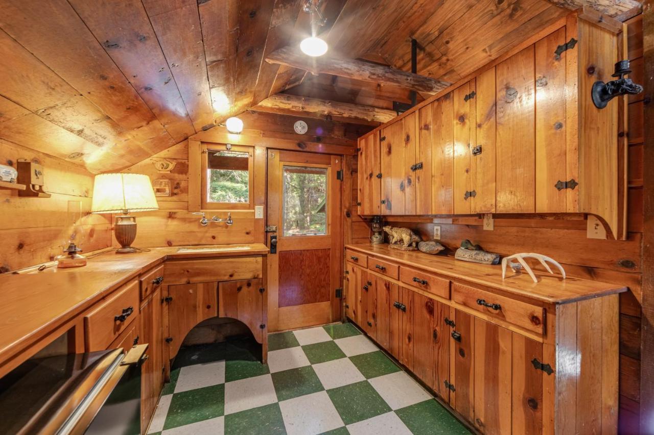 Idyllwild Glory Days Villa ภายนอก รูปภาพ