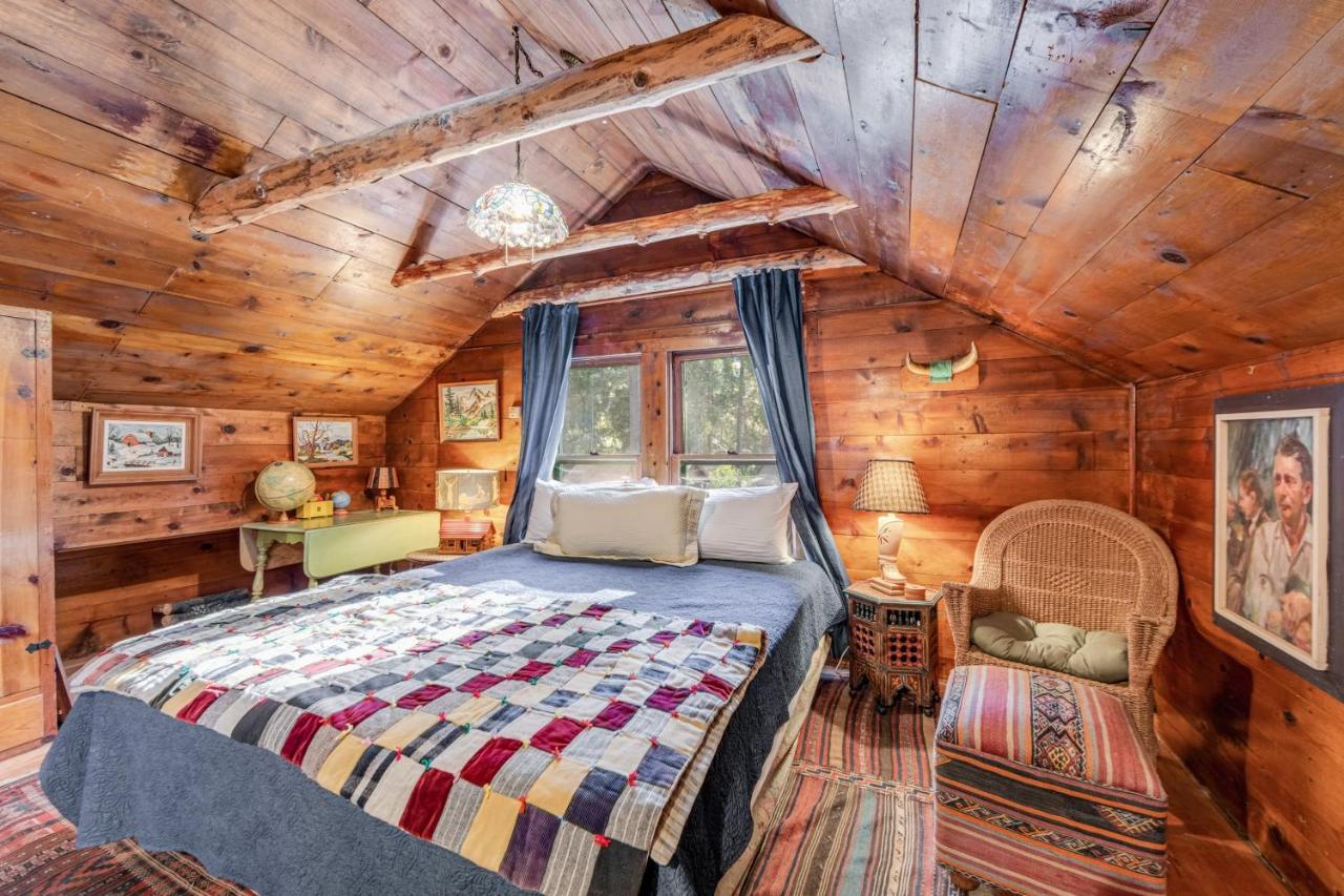 Idyllwild Glory Days Villa ภายนอก รูปภาพ