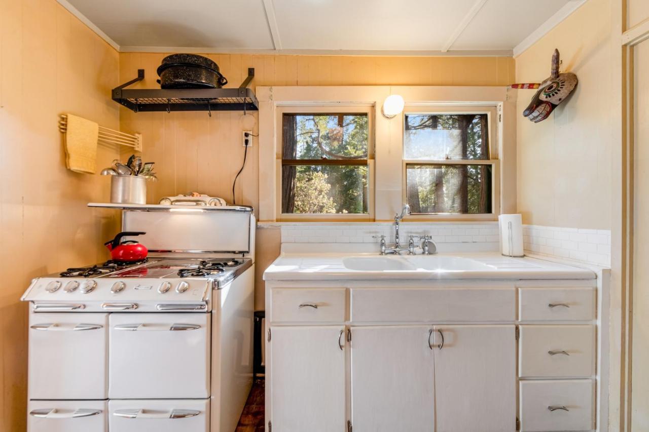 Idyllwild Glory Days Villa ภายนอก รูปภาพ