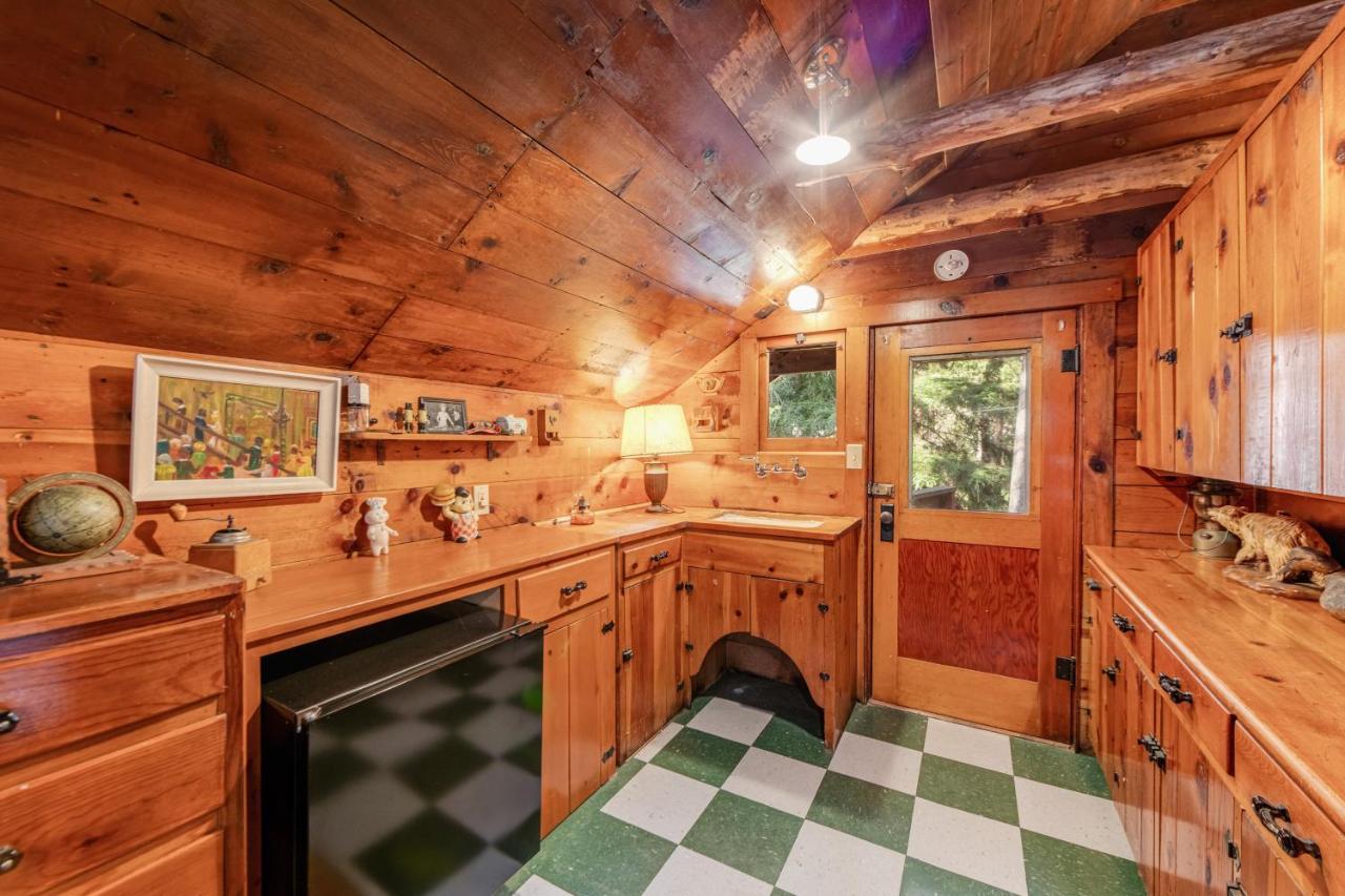 Idyllwild Glory Days Villa ภายนอก รูปภาพ