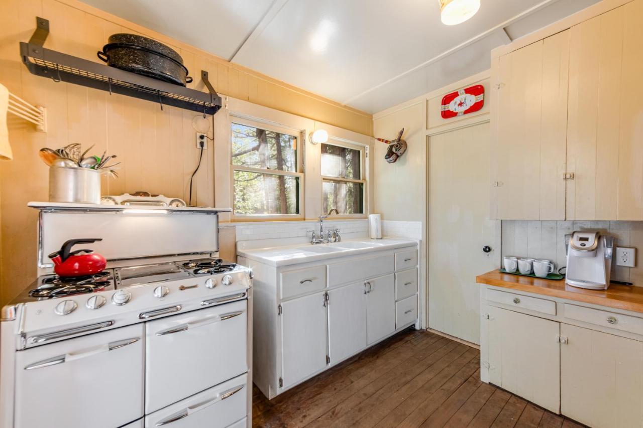 Idyllwild Glory Days Villa ภายนอก รูปภาพ